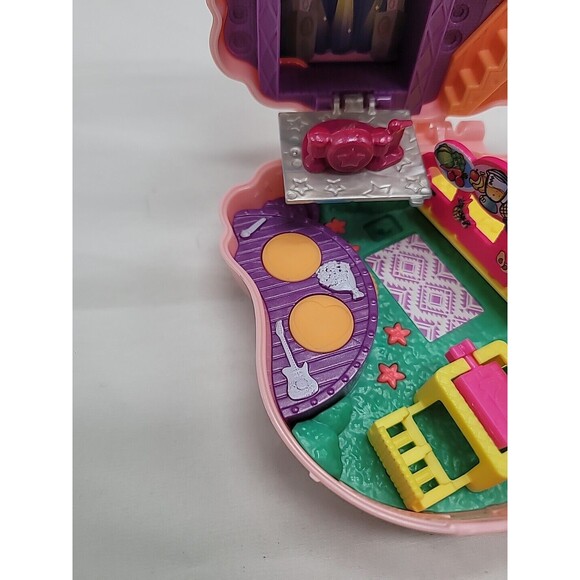 Polly Pocket Micro Llama Music Party Compact with Stage - Picture 12 of 16